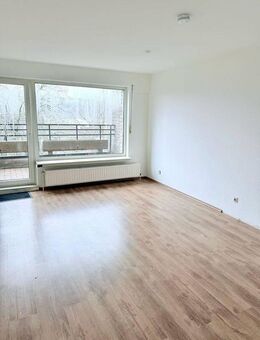 Frisch renovierte 3- Zimmer Wohnung | Balkon & Gäste WC | WG-Geeignet - Wetter (Ruhr)