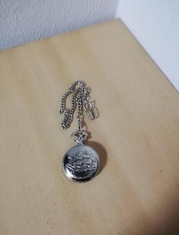 Taschenuhr mit Batterie und Kette aus Metall neu - Atting