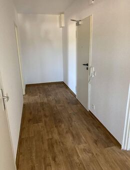 sofort bezugsfertige 3 ZKB-Wohnung mit Balkon, St. Ingbert, Am Rischbacher Rech 16 - Sankt Ingbert