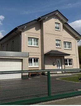 Traumhaftes 1-2 FH mit Doppelgarage in Steinheim - Ihr neues Zuhause wartet auf Sie! - Steinheim