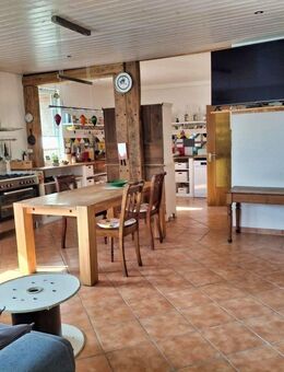 Dieses Haus ist vielseitig nutzbar. Mit großer Wohnfläche und viel Platz für Hobbys, Kleingewerbe etc. - Wolfsburg