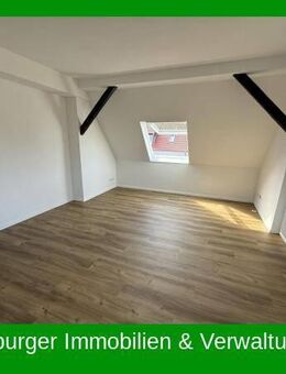 Kernsanierte Dachgeschosswohnung in Bückeburg - Bückeburg