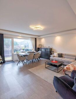 Saniert.Wellness.Provisionsfrei. Kernsanierte 3-Zimmer-Wohnung mit Balkon & Wellnessbereich im Haus - Lüdenscheid