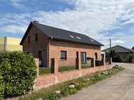 Zweifamilienhaus: Energiebedarf A+ / mit Mieteinnahme! - Stelle