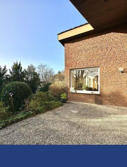 ANGEBOTSVERFAHREN: Traumhafte Terrasse mit Blick ins Grüne am Stadtwald - Haus mit ELW inklusive! - Lage (Nordrhein-Westfalen)