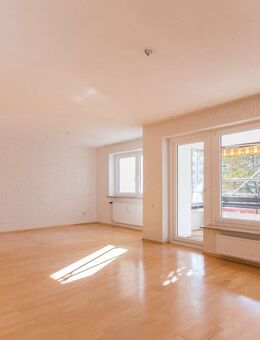 Wohnen am Waldrand - 2,5-Zimmer-Wohnung mit Loggia und eigener Garage - Hildesheim