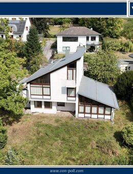 Detmold-Heiligenkirchen: Sanierungsbedürftiges Wohnhaus im Dornröschenschlaf - Detmold
