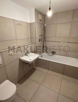 **Helle 2,5-Zimmerwohnung mit Badewanne & Einbauküche zu vermieten** - Leipzig
