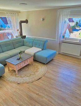 Gepflegte 5-Zi.-Etagenwohnung mit Balkon und Garagenstellplatz! - Schwäbisch Gmünd