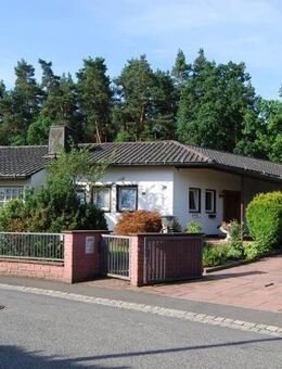 Großzügiges Einfamilienhaus in ruhiger Wohnlage mit parkähnlichem Grundstück (Baureserve) - Lauf (Pegnitz)