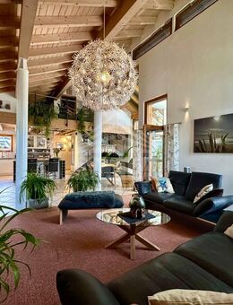 *JUWEL AUF DER OSTALB* Lichtdurchflutete Villa mit Einliegerwohnung und Pool / herrlicher Fernblick - Böhmenkirch