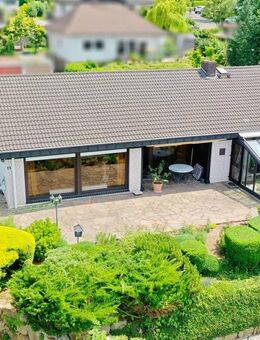 Ein Wohnjuwel in begehrter, ruhiger Lage - Stilvolles Einfamilienhaus mit Panoramaausblick - Büdingen