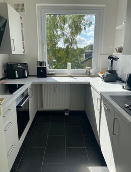 Nobilia U-Küche in Seidengrau Marmor-Optik - Mönchengladbach