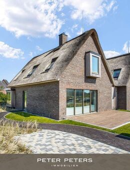 Halber Deich - F26 Modernes Küstenidyll unter Reet im Dünenpark List auf Sylt - List