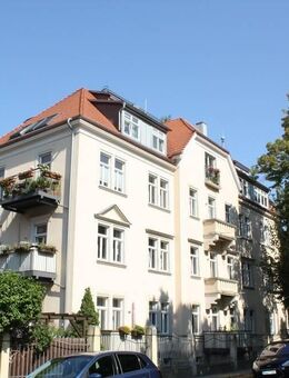 TOP Bezugsfreie 2-Raum-Etagenwohnung mit Balkon in Tolkewitz - Einzug ab 01.08 möglich! - Dresden