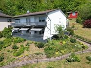Zweifamilienhaus mit Ausbaumöglichkeit auf großem Grundstück - Bad Karlshafen