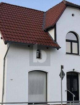 CHARMANTES HAUS MIT HERZSTÜCKPOTENTIAL - Marnitz