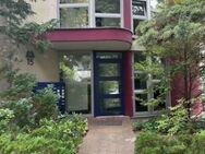 Urban Living auf zwei Ebenen – 132 m² Design-Maisonette mit Sauna & Style - Berlin