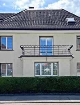 Schönes MFH (3 Einheiten - teilweise saniert) mit Garten und Doppelgarage in Rielasingen-Worblingen - Rielasingen-Worblingen