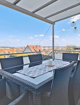 Großzügige Zwei-Zimmer-Erdgeschosswohnung mit Zwei Terrassen und toller Aussicht in Stuttgart-Rohr - Stuttgart
