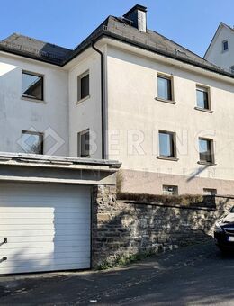 ALTES STADTHAUS IM DORNRÖSCHENSCHLAF I SIEGEN-ROSTERBERG - Siegen (Universitätsstadt)