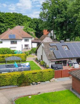 Großzügiges Einfamilienhaus mit Garten, Pool und Potenzial - Hemmoor