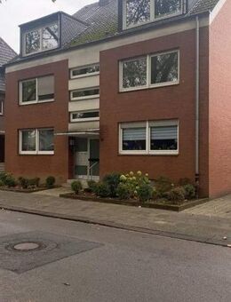 Gemütliche 2 Zimmer DG-Wohnung in schöner Lage von Friemersheim - Duisburg