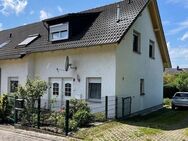 Doppelhaushälfte mit Garage in beliebter Wohnlage - Dessau-Roßlau Zoberberg