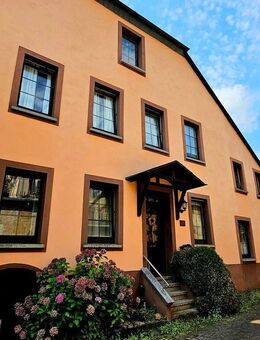 Einfamilienhaus in hochwassersicherer Lage und Terrasse in Ediger-Eller - Ediger-Eller