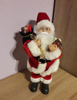 Weihnachtsmann mit Geschenksack - Euskirchen Zentrum
