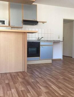 +++2 Raumwohnung mit Balkon und EBK +++ - Plauen