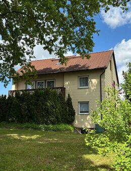 Zweifamilienhaus mit Potenzial - großzügiges Wohnen in Hof - Hof