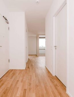 Moosach: 3-Zimmer-Wohnung mit EBK - München