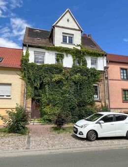 Haus zum Sanieren-enormes Platzangebot-für die große Familie-keine Käuferprovision-Zwangsversteig. - Hecklingen