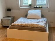Bett mit Lattenroste und Matratze (das zweite) - Wiesbaden