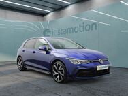 VW Golf, 1.5 8 eTSI R-Line 18, Jahr 2023 - München