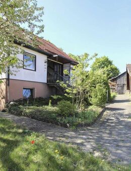 Doppelte Chance auf 1.590 m² - gepflegtes Fertighaus & historischer Altbau mit Gestaltungsspielraum - Königsfeld (Bayern)