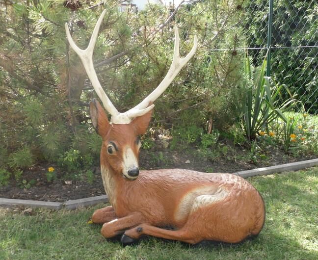 Dekofigur Hirsch liegend groß Gartendeko - Hergisdorf