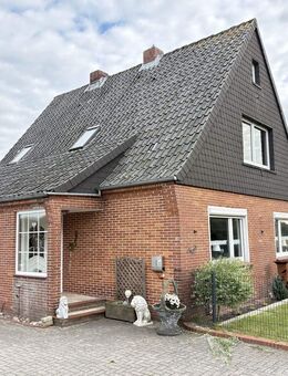 Großes Einfamilienhaus mit Blick ins Grüne - Leezdorf