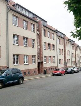 Gemütliche 2-Zimmerwohnung mit Balkon im Altenburger Dichterviertel! - Altenburg