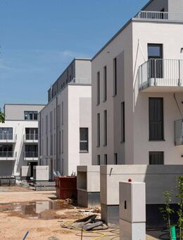 SOMMERAKTION !!! WIR zahlen die Kaufnebenkosten* !!! | Tolle 4-Zi.-Erdgeschosswohnung mit großem Garten in den Fuchsgärten - Nürnberg