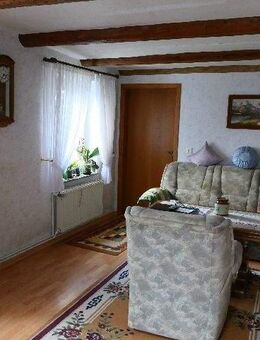 Sehr großer Resthof mit Scheune, Trecker und vielen Nebengebäuden! Hier wohnen Sie für sich! - Hessisch Oldendorf