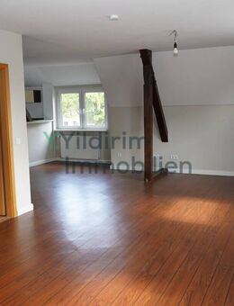 Helle 3-Zimmer-Wohnung mit Wohlfühlambiente und Stellplatz in Cuxhaven - Cuxhaven