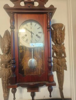 Wandskulpturen und Uhr - Fellbach