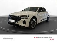 Audi Q8, Sportback 50 qu S line, Jahr 2023 - Minden (Nordrhein-Westfalen)