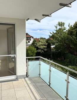 Helle und moderne 3-Zimmer-Wohnung mit Südbalkon und PKW-Garage in beliebter Lage von Möhrendorf - Möhrendorf