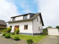 Ein- bis Zweifamilienhaus mit Garten, Garage und Carport - Longkamp