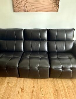 Designer Sofa ADRIA – Relaxcouch mit elektrischen Funktionen – TOP ZUSTAND - Poing