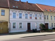 MFH (Kulturdenkmal) mit Stuckfassade in Köthen, kompl. vermietet, m. Garten u. Garage - Köthen (Anhalt)