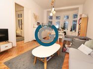HÜBSCHER ERKER & GEMÜTLICHE LOGGIA - PARKETT IN FISCHGRÄTENOPTIK & HOLZDIELEN - PKW-STELLPLATZ - Berlin